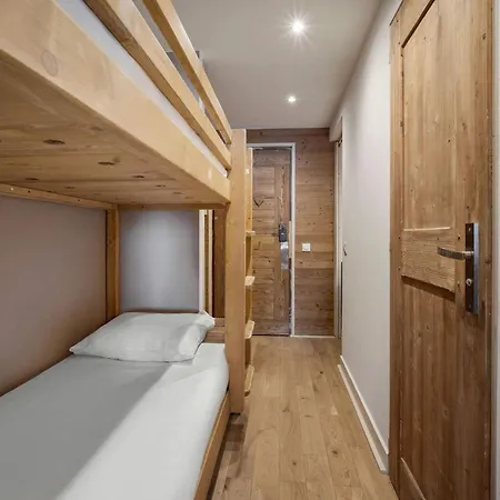 Cozy Renovated With Panoramic Mountain View
